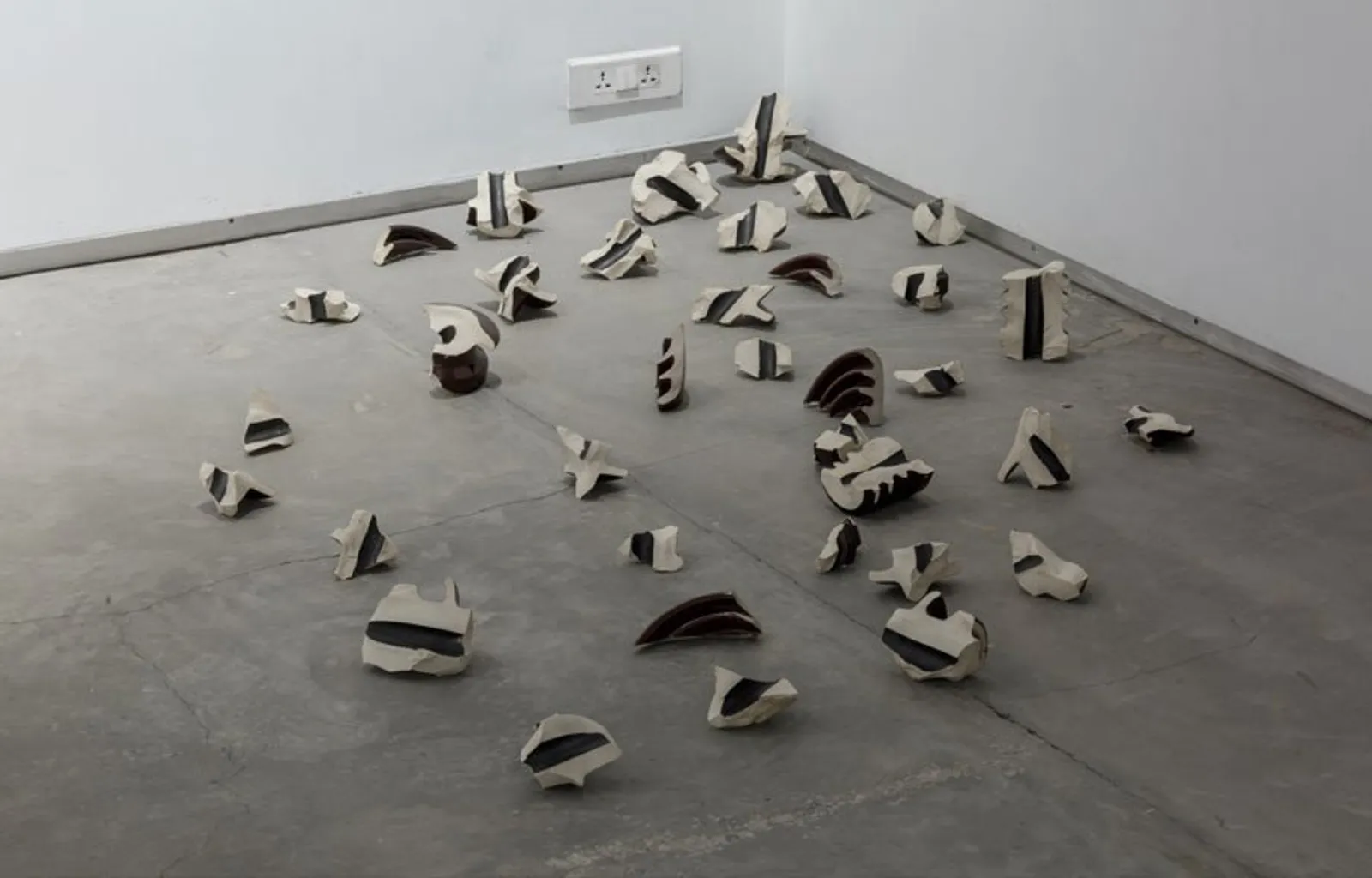 Les Choses, 2019 — ceramic fragments